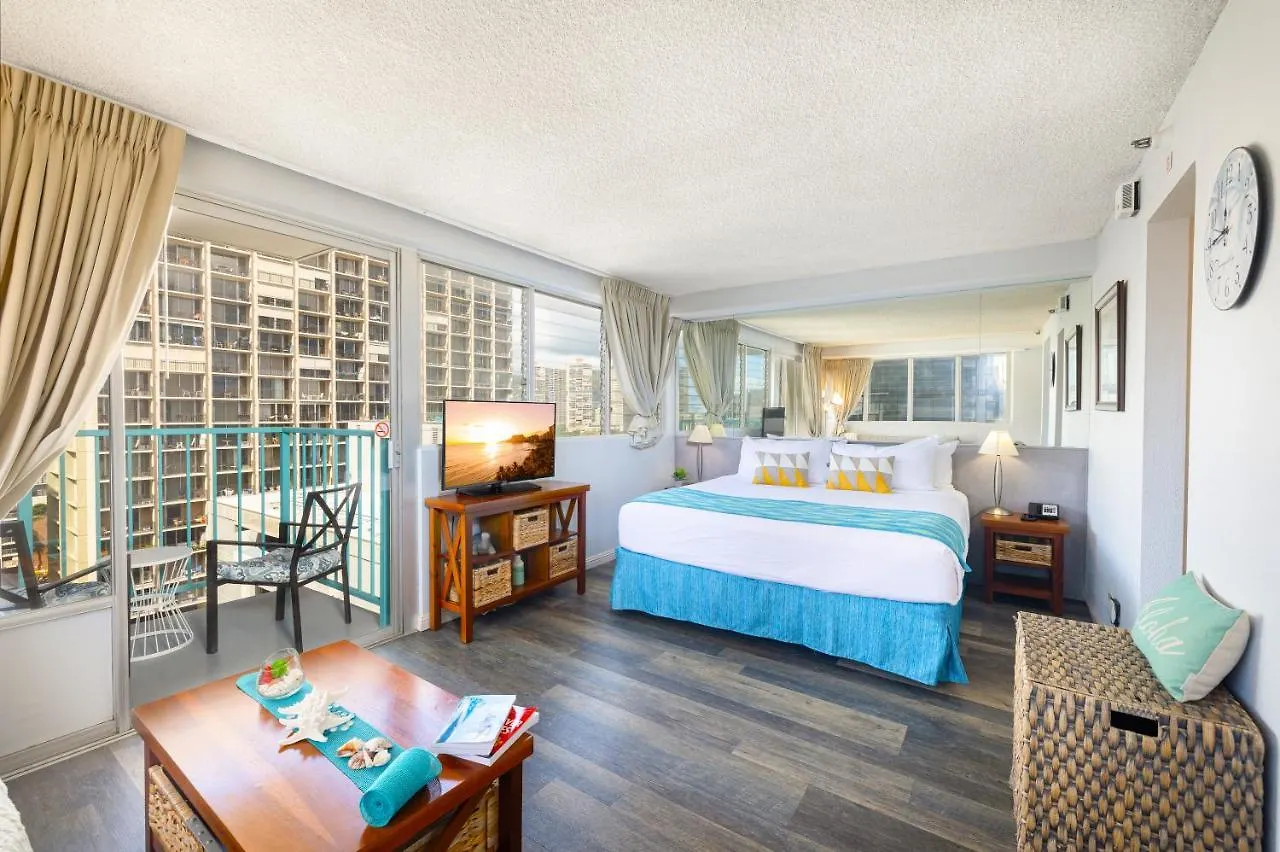 Beautiful Studio In The Heart Of Vibrant Waikiki Honolulu