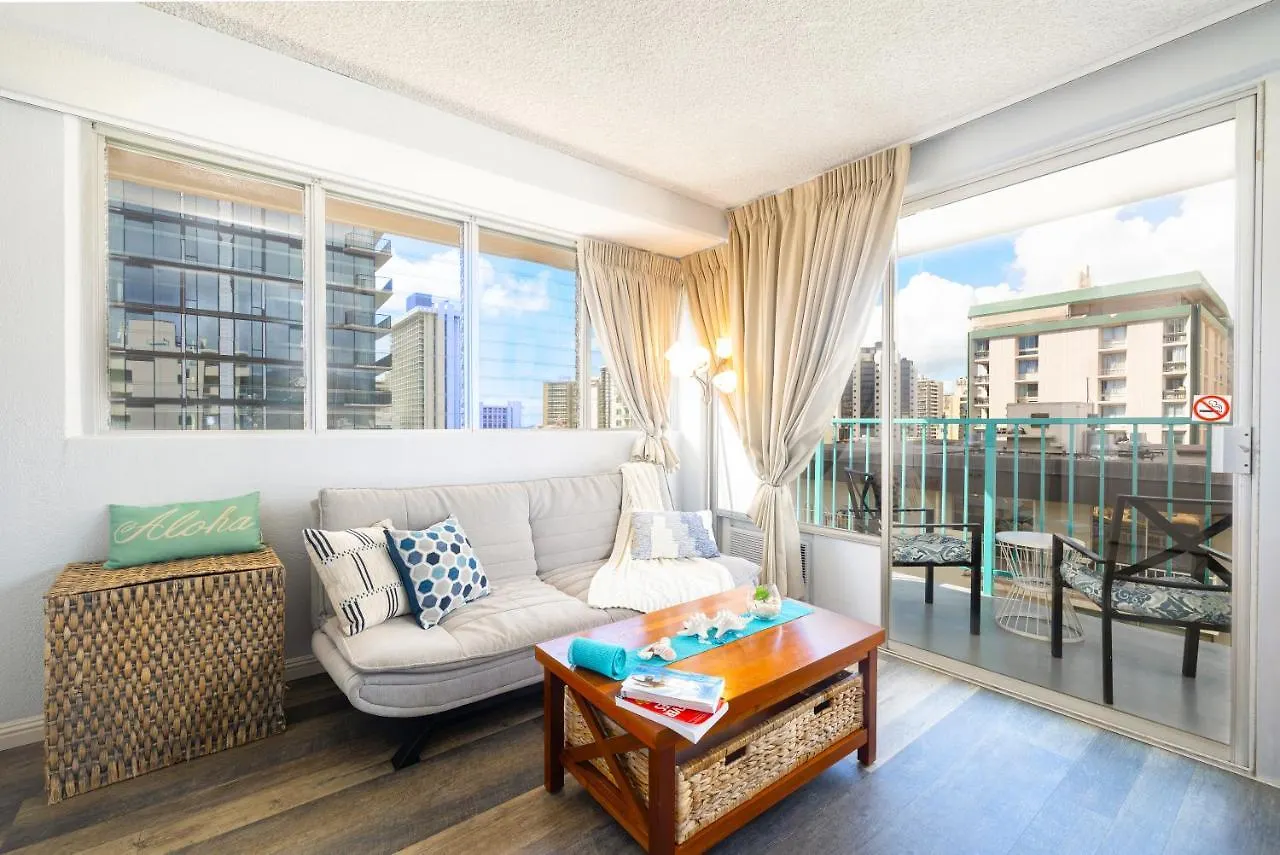 Beautiful Studio In The Heart Of Vibrant Waikiki Honolulu